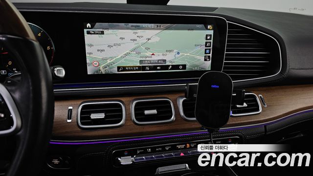 Mercedes-Benz GLS-Class 2020 — photo 14