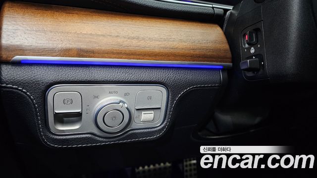 Mercedes-Benz GLS-Class 2020 — photo 16