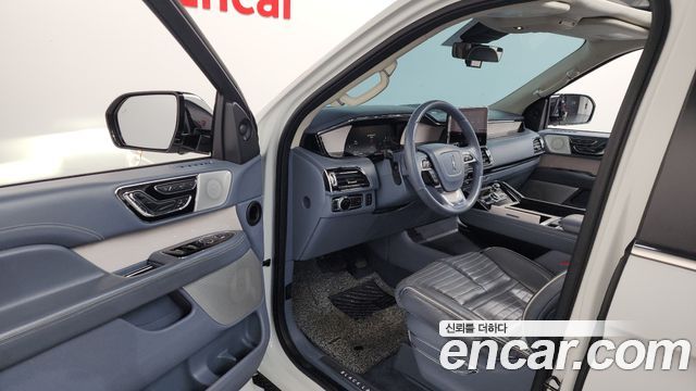Lincoln Navigator 2020 — photo 10