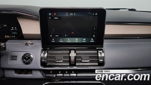Lincoln Navigator 2020 — photo 14