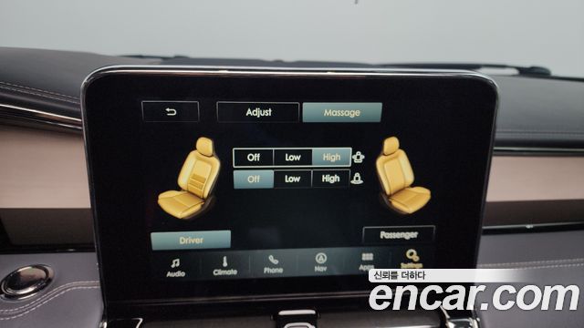 Lincoln Navigator 2020 — photo 16