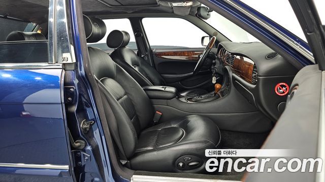 Jaguar Daimler 2002 — photo 10