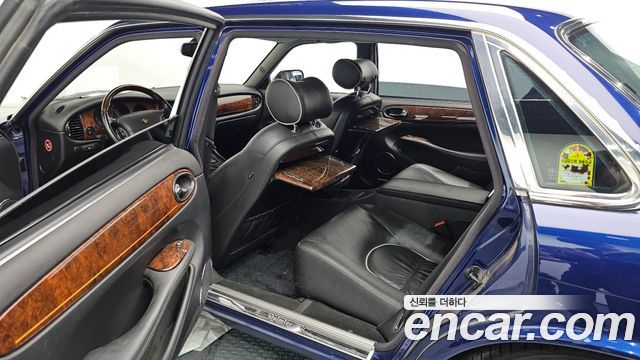 Jaguar Daimler 2002 — photo 12