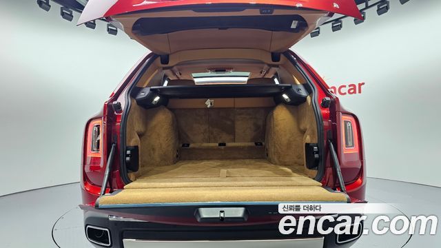 Rolls-Royce Cullinan 2023 — photo 20