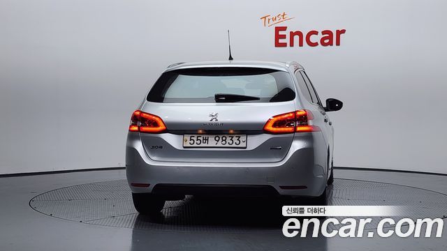 Peugeot 308 2015 — photo 4