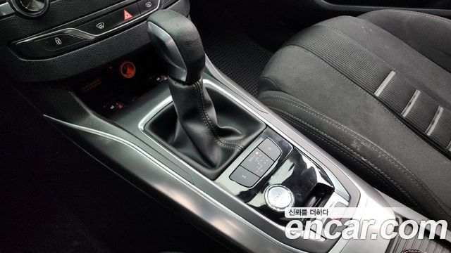 Peugeot 308 2015 — photo 9