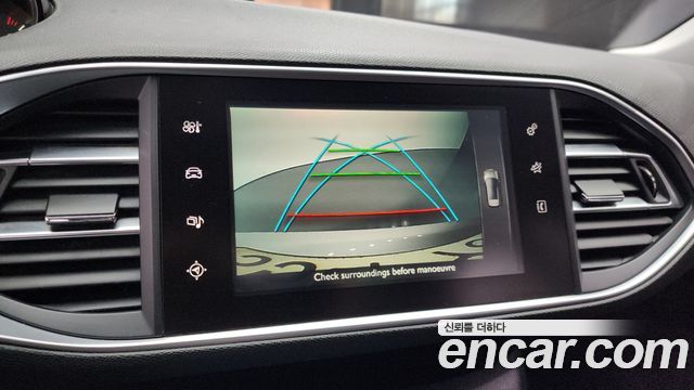 Peugeot 308 2015 — photo 15