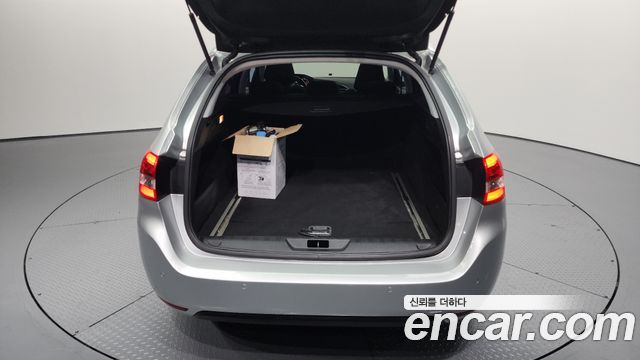 Peugeot 308 2015 — photo 20