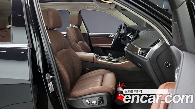 BMW X5 2022 — photo 10