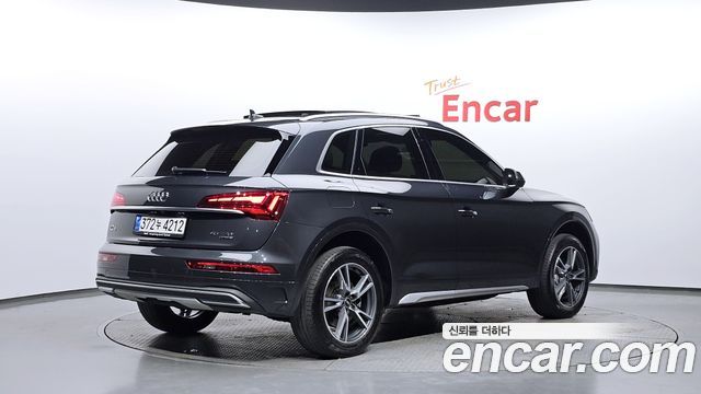 Audi Q5 2022 — photo 2