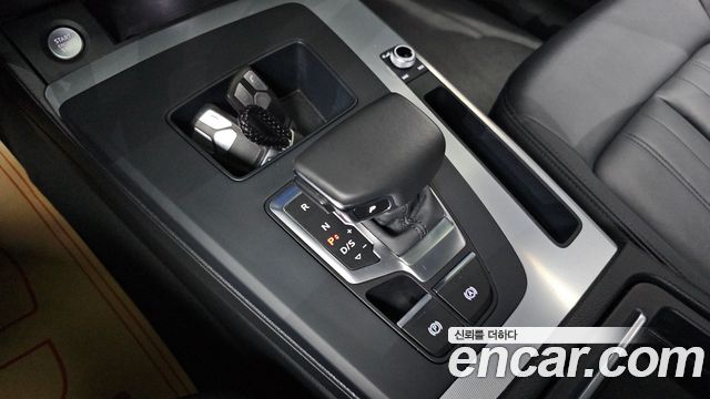 Audi Q5 2022 — photo 9