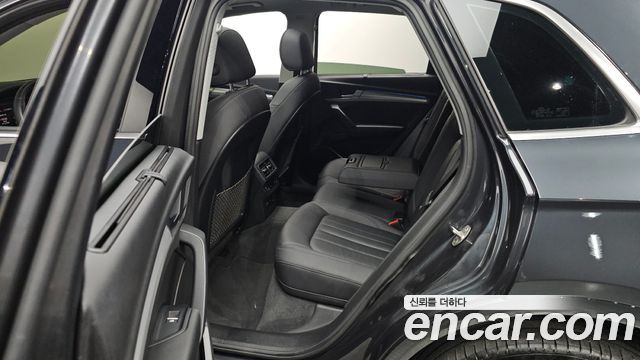 Audi Q5 2022 — photo 11