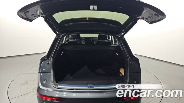Audi Q5 2022 — photo 20