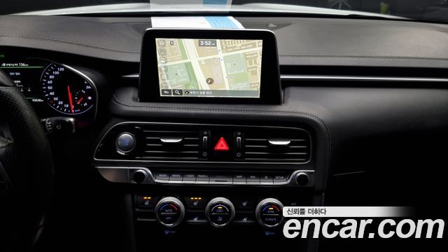 Genesis G70 2018 — photo 14