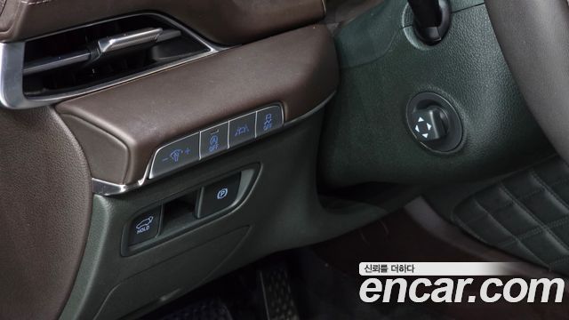 Genesis GV80 2020 — photo 16