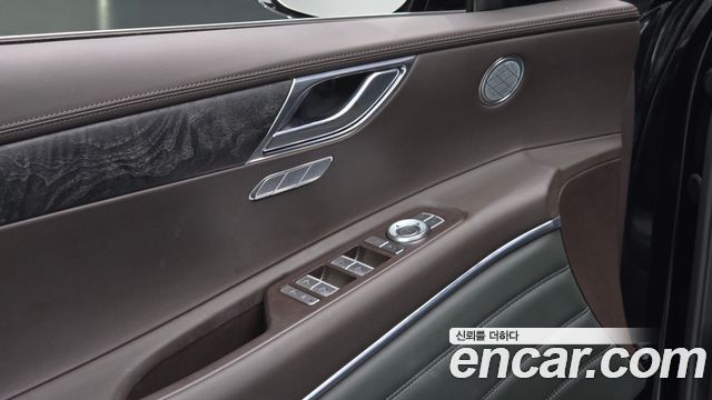 Genesis GV80 2020 — photo 18