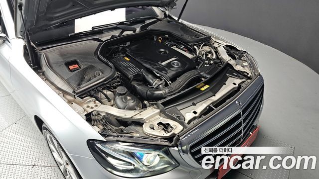 Mercedes-Benz E-Class 2018 — photo 6
