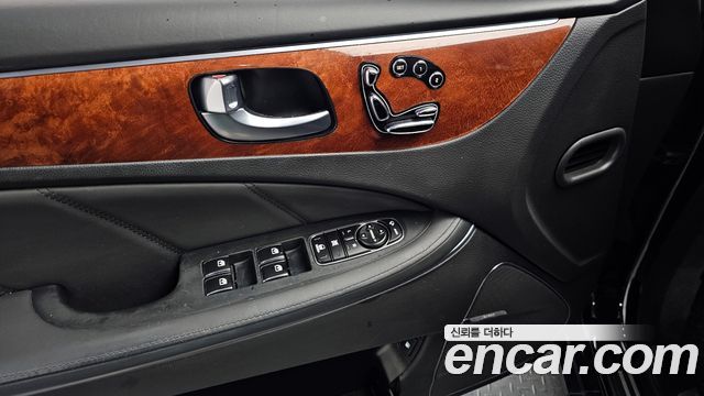 Hyundai Equus 2015 — photo 18