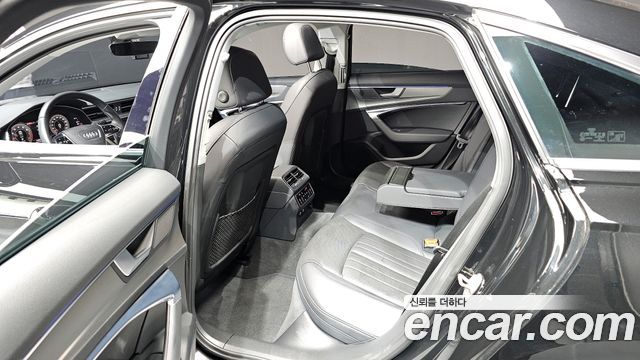 Audi A6 2021 — photo 11