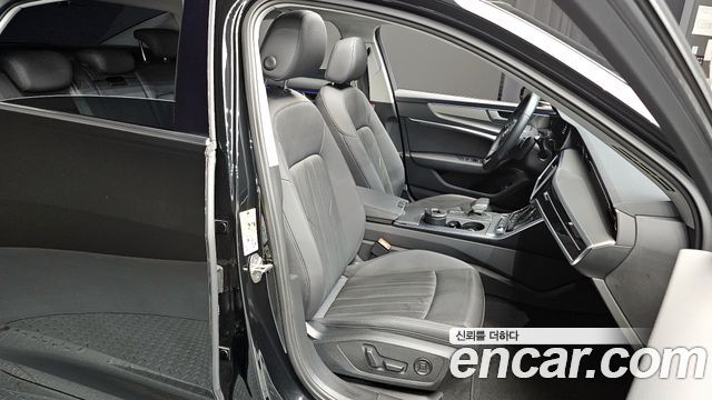 Audi A6 2021 — photo 12
