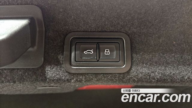 Audi A6 2021 — photo 18