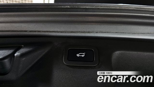 Land Rover Discovery Sport 2016 — photo 19
