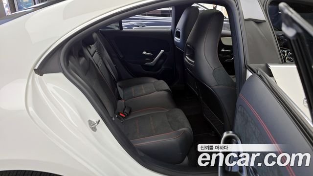Mercedes-Benz CLA-Class 2023 — photo 12