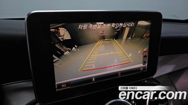 Mercedes-Benz C-Class 2018 — photo 15