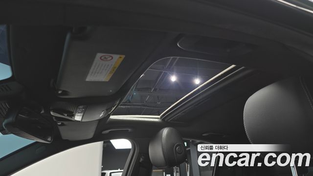 Mercedes-Benz C-Class 2018 — photo 18