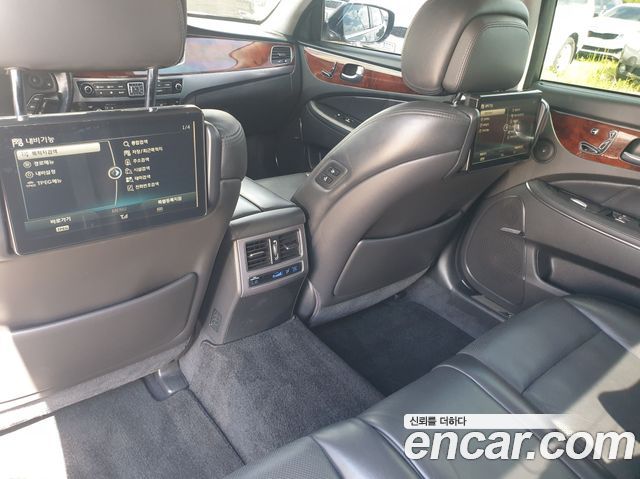 Hyundai Equus 2015 — photo 18
