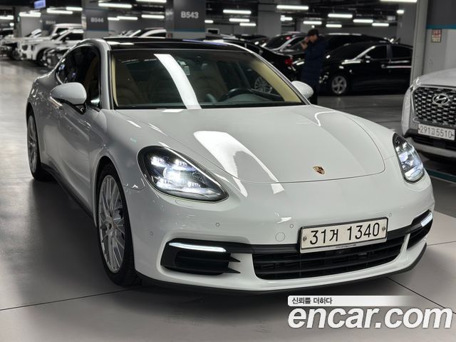 Porsche Panamera 2018 — photo 2