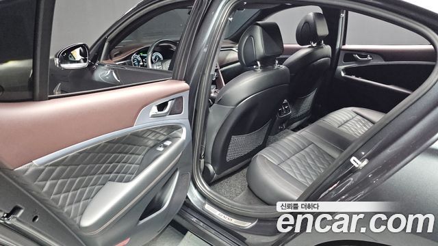Genesis G70 2020 — photo 12
