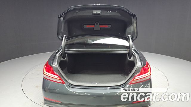 Genesis G70 2020 — photo 20