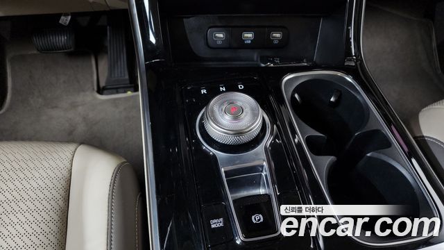 Kia Canival 2021 — photo 9