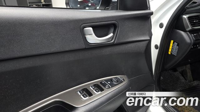 Kia K5 2019 — photo 15