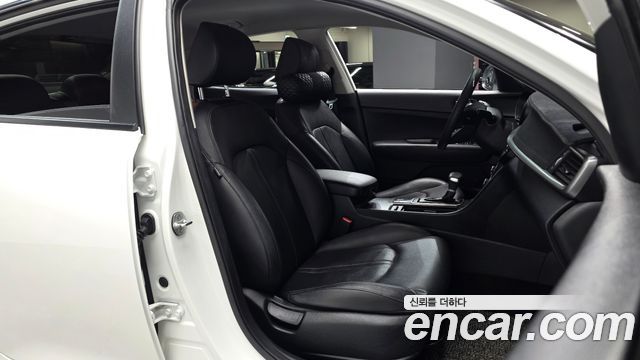 Kia K5 2019 — photo 16