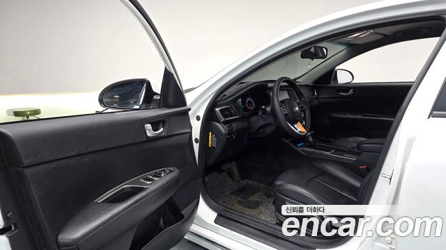 Kia K5 2019 — photo 19