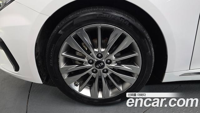 Kia K5 2019 — photo 20