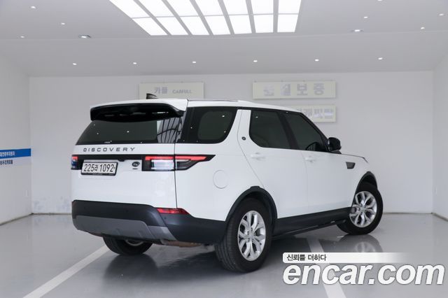 Land Rover Discovery 2019 — photo 2