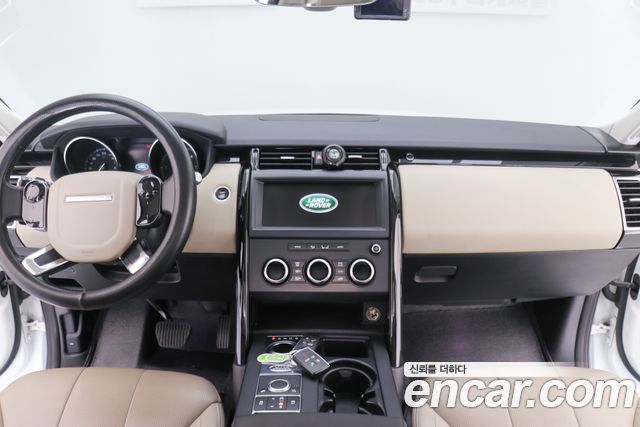 Land Rover Discovery 2019 — photo 5