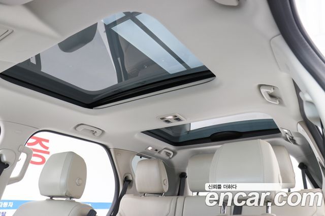 Land Rover Discovery 2019 — photo 6