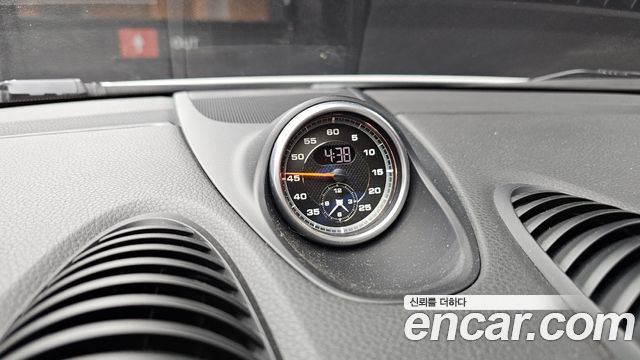 Porsche 718 2018 — photo 17