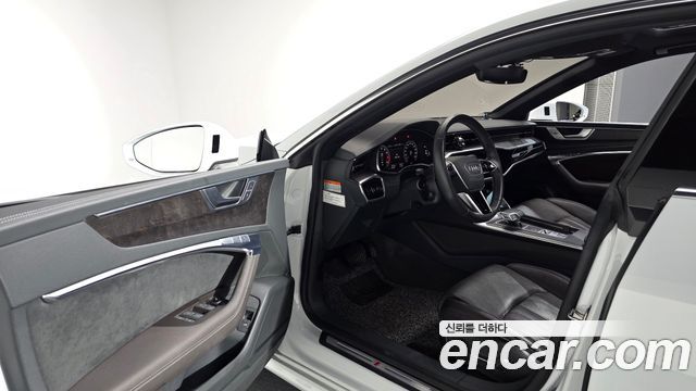 Audi A7 2021 — photo 12