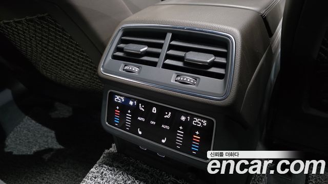Audi A7 2021 — photo 19
