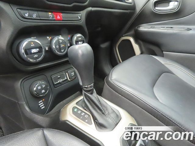 Jeep Renegade 2015 — photo 11