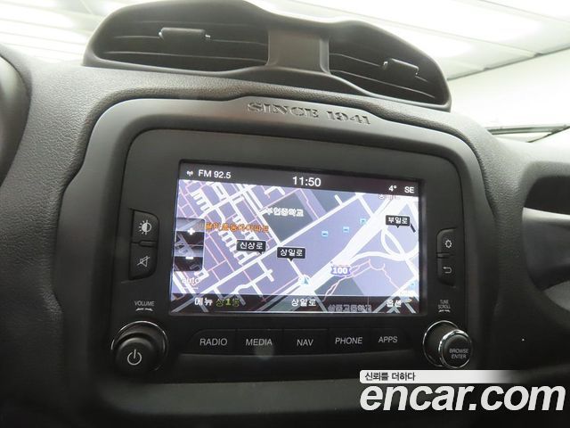 Jeep Renegade 2015 — photo 13