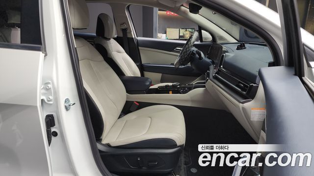 Kia Sportage 2023 — photo 11