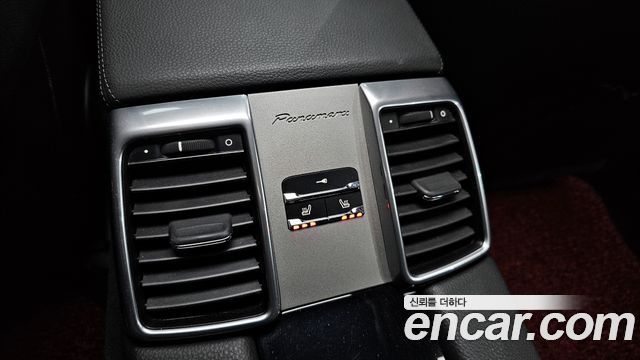 Porsche Panamera 2011 — photo 18