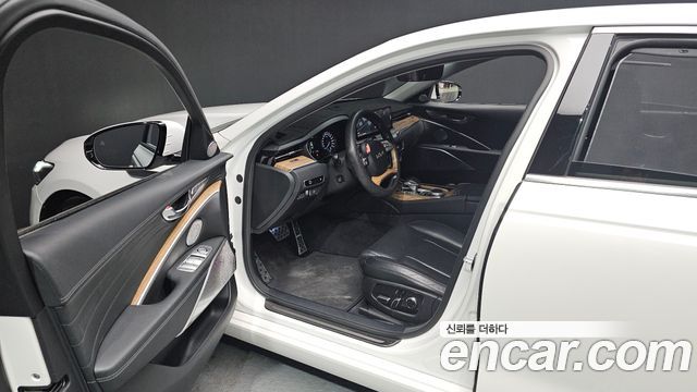 Kia K9 2022 — photo 10