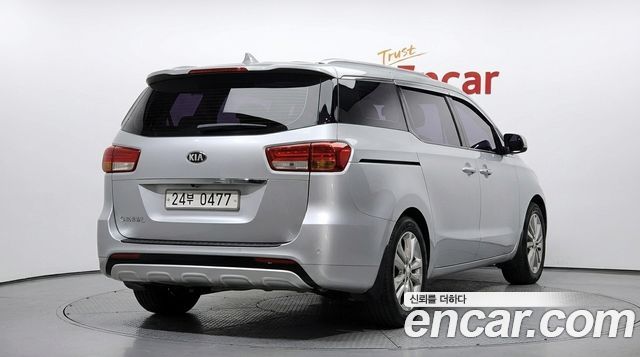 Kia Canival 2016 — photo 2